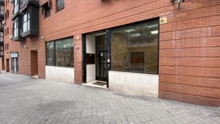 Rez-de-chaussée à Imperial. Inmueble para convertir en vivienda en barrio imperial