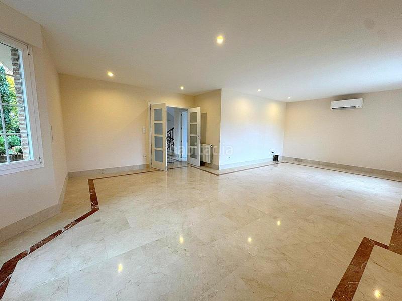 Foto 87ebd3e2-3c14-45ca-883b-a7d3e59fcb31. Chalet mit heizung parking pool in Castillo-Campodón Villaviciosa de Odón