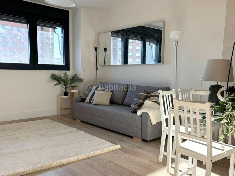 Foto a60404c8-eb2c-49e7-9e1f-09b9aaebb93c. Location appartement avec chauffage parking piscine dans Madrid