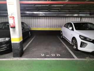Alquiler Parking coche en Castellana. Plaza para coche pequeño o mediano