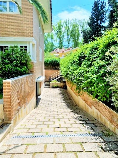 Foto 39bbe7e6-f4cc-438e-bbc0-cfb8622f908c. Xalet amb calefacció aparcament piscina a Las Aves Aranjuez