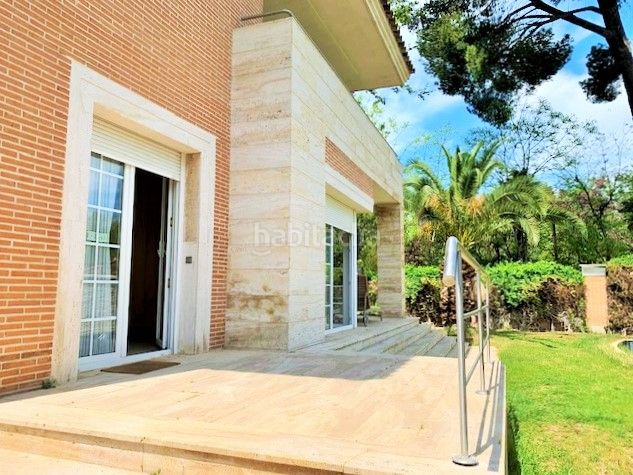 Foto 9cca62d2-aaf0-48d6-a1cf-dda738e20e10. Xalet amb calefacció aparcament piscina a Las Aves Aranjuez