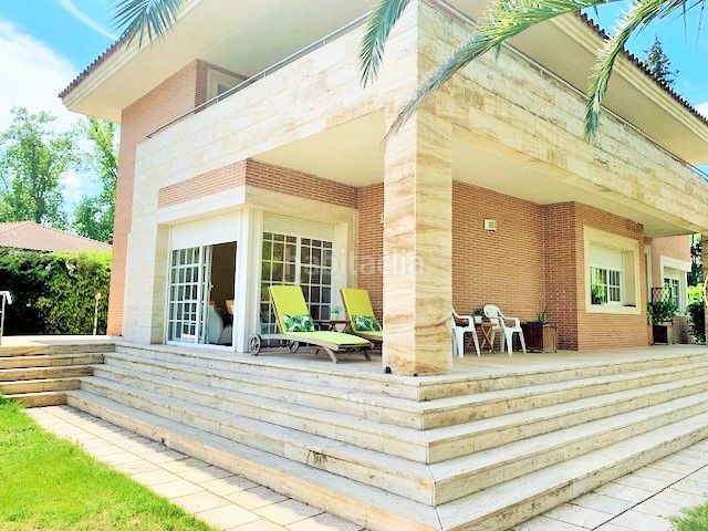 Foto a95c3824-cb09-4ec1-9def-a0105f222cf7. Xalet amb calefacció aparcament piscina a Las Aves Aranjuez