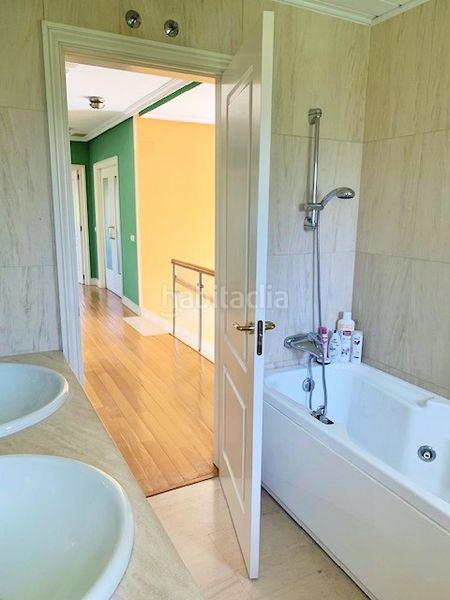 Foto fbb16661-9182-4ac1-b925-3eded89fe122. Xalet amb calefacció aparcament piscina a Las Aves Aranjuez