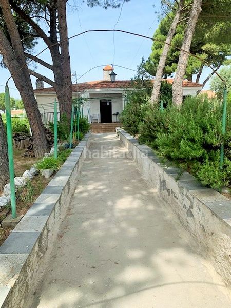 Foto a98418d2-85a4-4f46-91c6-e8b203ea2aa1. Chalet con riscaldamento parcheggio piscina in Colmenar de Oreja