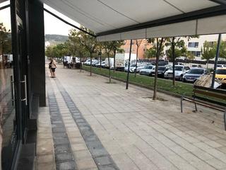 Lloguer Aparcament cotxe  Calle isabela de braganza. Plaza de garaje en edifico hill