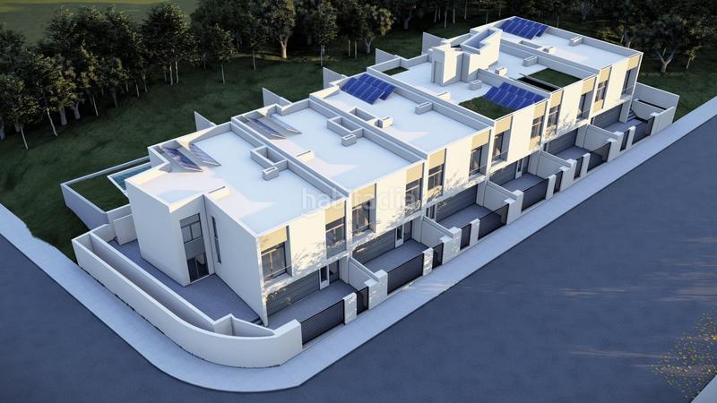 Foto 3501aea4-1ccf-46ab-ab35-69898cd51f7c. Casa a schiera con riscaldamento in Cabanillas del Campo