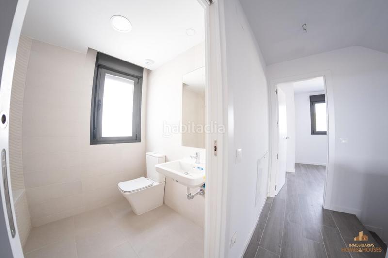 Foto af7da93a-bd7e-43f5-b4ef-8c0b34570135. Casa bifamiliare con riscaldamento parcheggio in Villalbilla pueblo Villalbilla