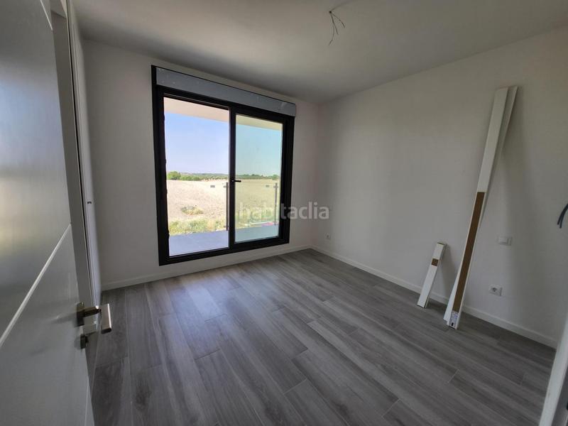 Foto f1c21930-8637-4b28-996e-c3b5ee65b4be. Casa bifamiliare con parcheggio in Villalbilla pueblo Villalbilla