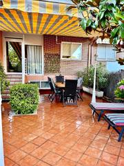 Casa adossada a Los Hueros. Una casa pensada para crecer en familia