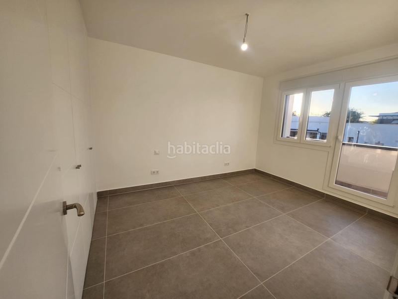 Foto e61d230d-d7d8-4db5-8757-48dae9b82a22. Doppelhaus mit parking in Los Hueros Villalbilla