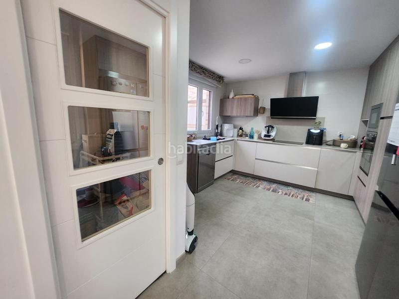 Foto 28489460-2cc1-4a59-8914-8cddf0cb071e. Doppelhaus mit parking pool in Los Hueros Villalbilla