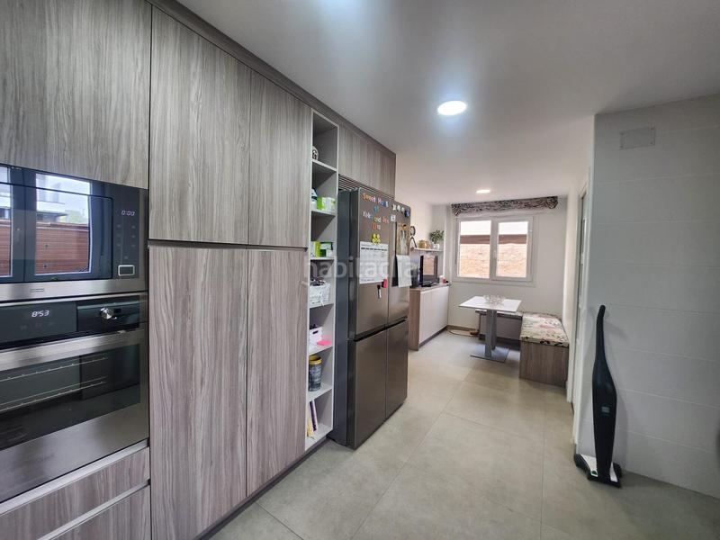 Foto 4977ab68-d269-4b98-a27d-9793cd02a2d5. Doppelhaus mit parking pool in Los Hueros Villalbilla