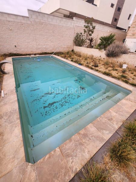 Foto 7567c0c1-c963-43fa-adef-12e57709ee4e. Casa aparellada amb aparcament piscina a Los Hueros Villalbilla
