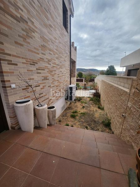 Foto ba0c2d3e-e67d-4526-91a4-64662962fba8. Casa aparellada amb aparcament piscina a Los Hueros Villalbilla