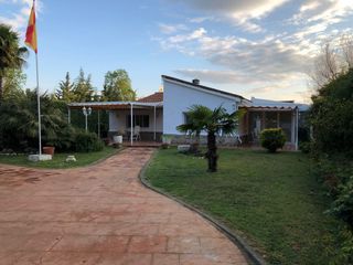 Xalet  Avenida el robledal. Bonito chalet en el robledal en una planta
