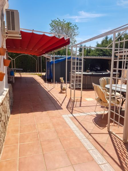 Foto 45261ce5-6c37-4330-bcc8-7a3c19b49eda. Chalet en avenida El Robledal 17 casa / chalet independiente en venta en avenida El Robledal en Villalbilla