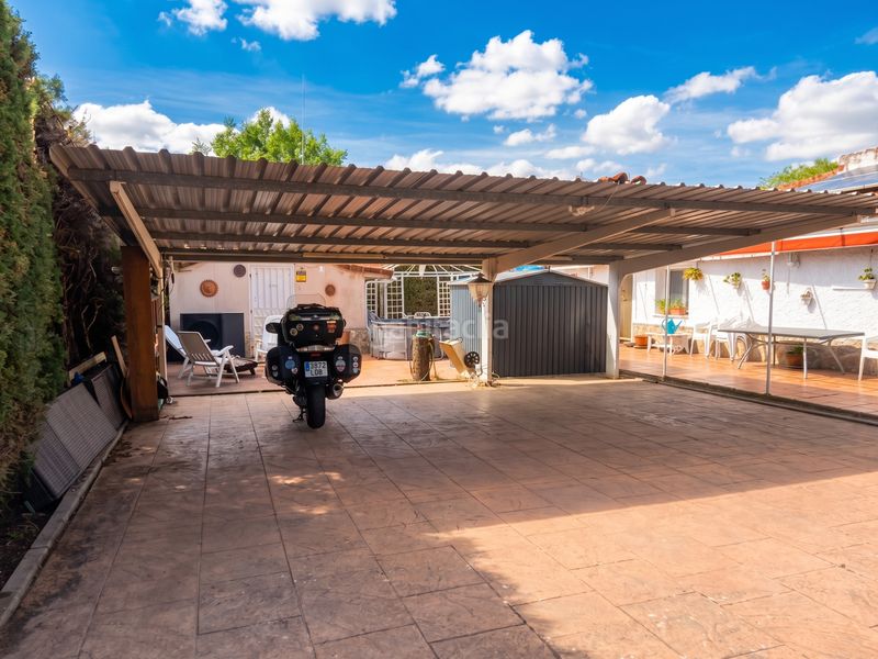 Foto 7b37526e-bc01-4062-9dc1-87b8bbf785d6. Chalet en avenida El Robledal 17 casa / chalet independiente en venta en avenida El Robledal en Villalbilla