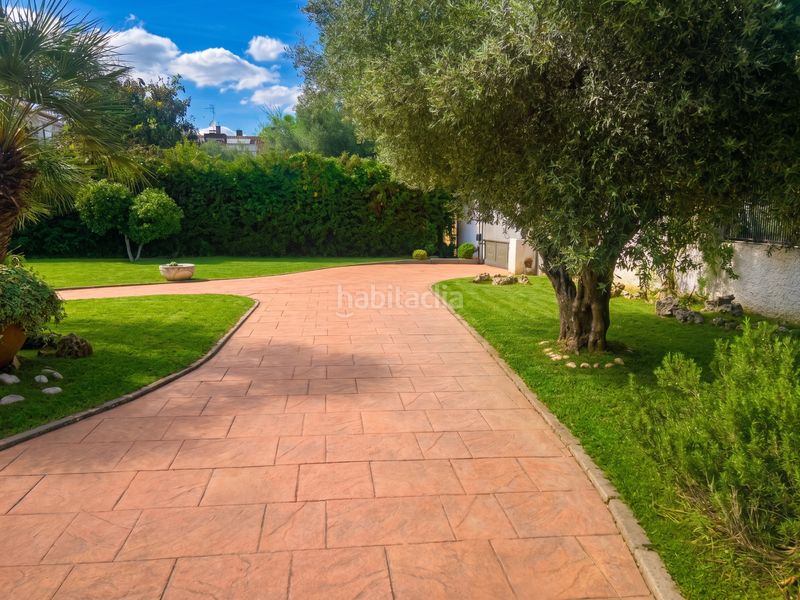 Foto d2d64364-fad5-420c-b2cf-042fd38d2097. Chalet en avenida El Robledal 17 casa / chalet independiente en venta en avenida El Robledal en Villalbilla