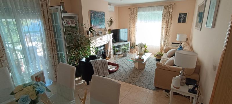 Foto 65df9f54-ffb3-401e-9f6e-7c36cfbd3186. Chalet con camino riscaldamento parcheggio piscina in Torrejón del Rey