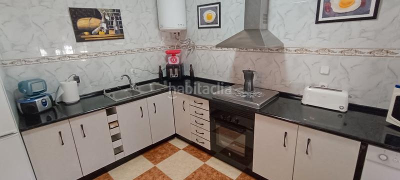 Foto b24d7b33-1544-4d55-90f5-cff6e255ab41. Chalet avec cheminée chauffage parking piscine dans Uceda