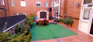 Appartamento  Avenida de orense. Piso en los arroyos con garaje, trastero, ascensor y 60m2 de pat