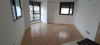 Studio  Calle de soria. Estudio en alcobendas con ascensor y trastero