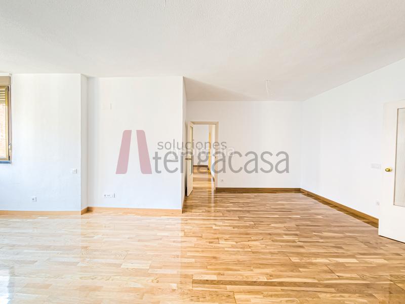 Foto 78c42409-77dc-4602-99bf-a29e52f317dc. Alquiler piso vivienda exterior en chamartín con plaza de garaje. en Madrid