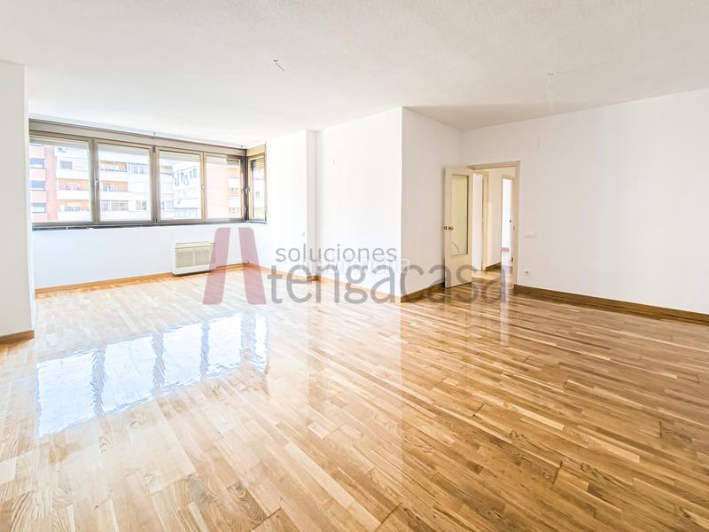 Foto f2a51e77-4e36-4209-b15b-cb32f6783232. Alquiler piso vivienda exterior en chamartín con plaza de garaje. en Madrid
