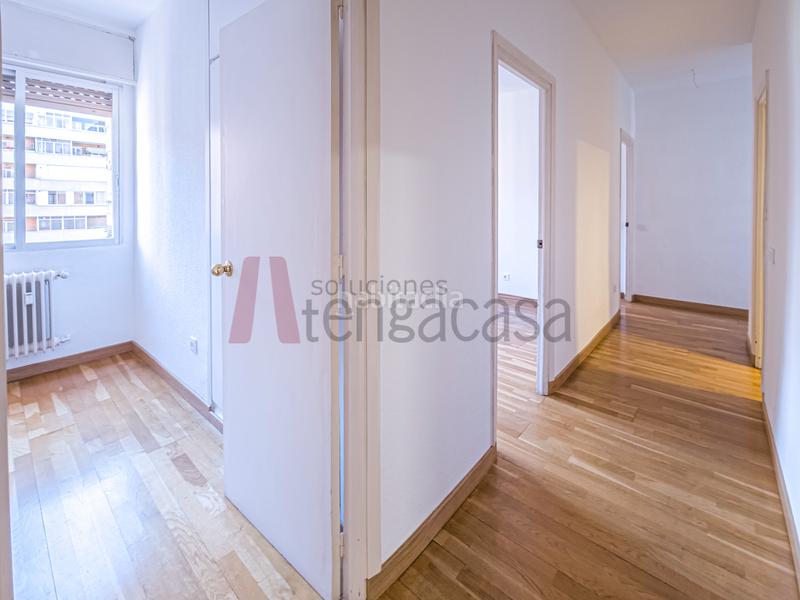 Foto d39e2eb3-ade0-49f5-821f-74208c33e00a. Lloguer pis amb calefacció aparcament a Prosperidad Madrid