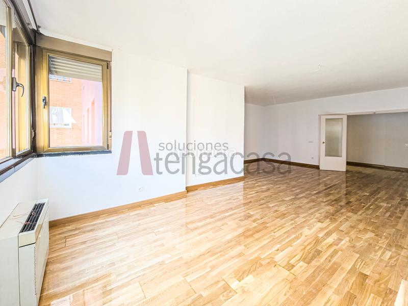 Foto f20af886-b4b8-4777-93f1-1d5fd7e3c377. Miete etagenwohnung mit heizung parking in Prosperidad Madrid