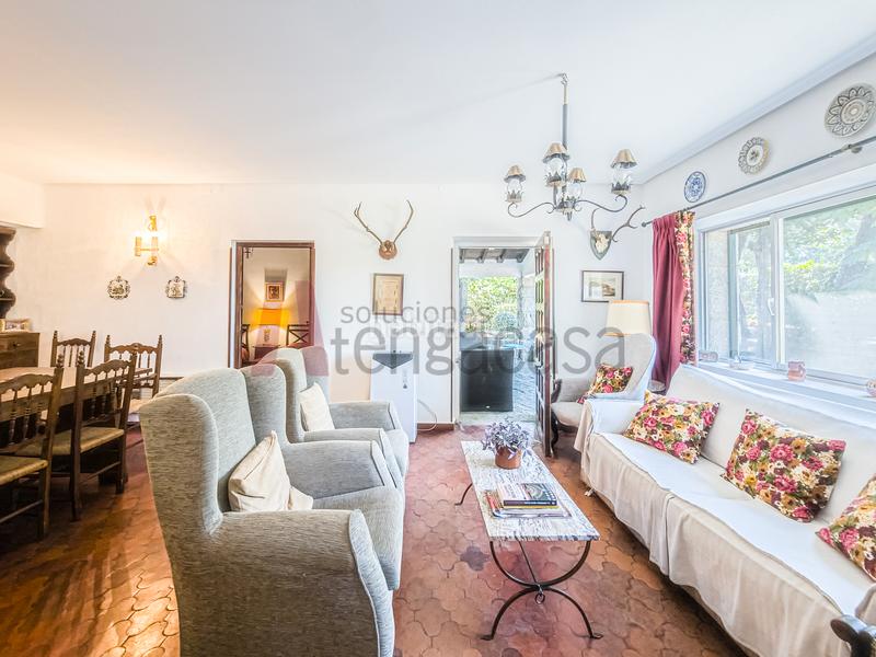 Foto 14712d9b-977e-4f01-b75f-79b122a74083. Chalet  rustico en venta en Valdemorillo pueblo Valdemorillo
