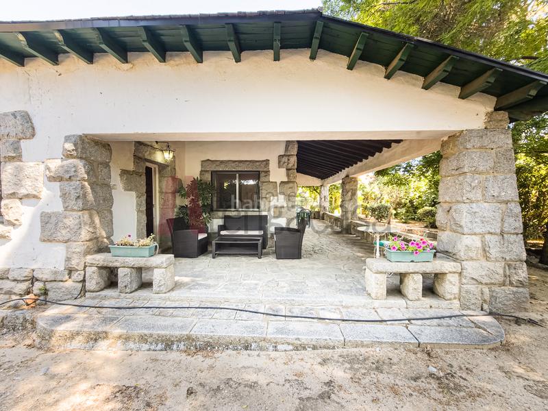 Foto 5f359d46-b72e-4ee4-b4c3-5954eb654f82. Chalet  rustico en venta en Valdemorillo pueblo Valdemorillo