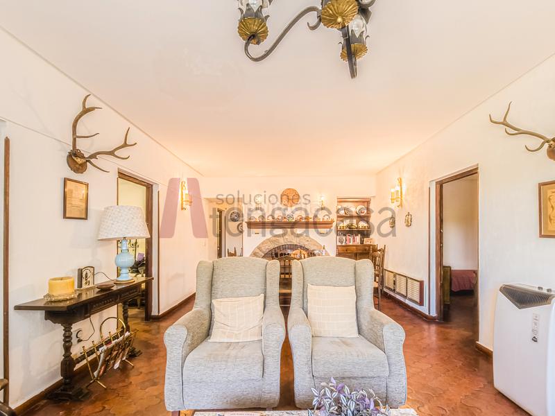 Foto 69b26ad8-659f-4656-a43f-d8b5a0cf00ba. Chalet  rustico en venta en Valdemorillo pueblo Valdemorillo