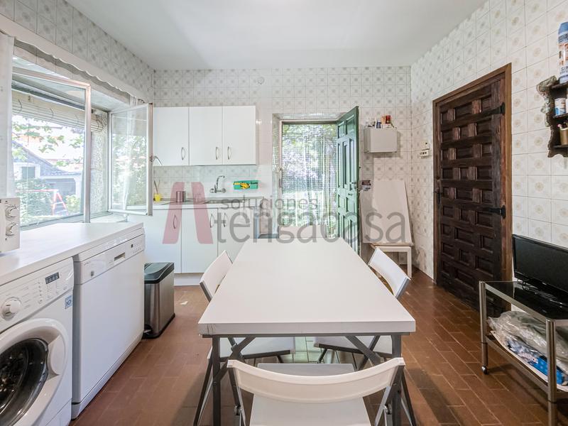 Foto aea4093d-0830-4cbd-93fb-27be32f08141. Chalet  rustico en venta en Valdemorillo pueblo Valdemorillo