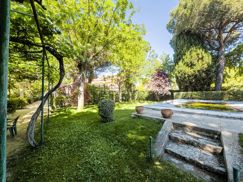 Foto b1af0cac-4eac-4c3d-a040-6f5f69fd7299. Chalet  rustico en venta en Valdemorillo pueblo Valdemorillo