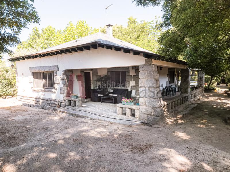 Foto e5b1d537-01b4-430c-8cb1-e0ee43dbe803. Chalet  rustico en venta en Valdemorillo pueblo Valdemorillo