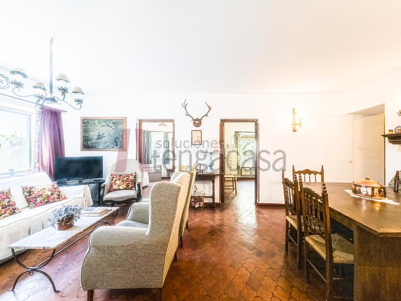Foto f5760d2d-2fac-4922-9195-ede3bf0b566c. Chalet  rustico en venta en Valdemorillo pueblo Valdemorillo