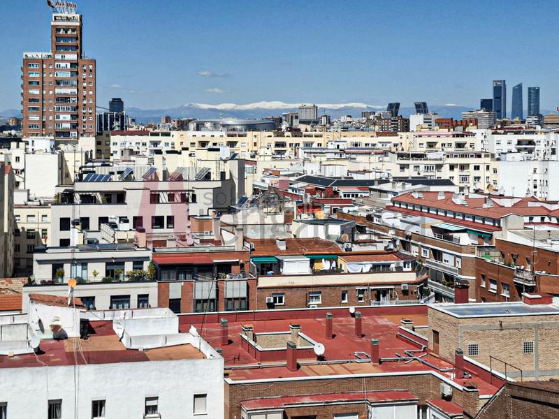 Foto a0a03849-1707-49db-a7d5-c45a3b09f0b5. Piso exclusivo piso en última planta con vistas únicas a la sierra y bernabéu, en francisco silvela en Madrid