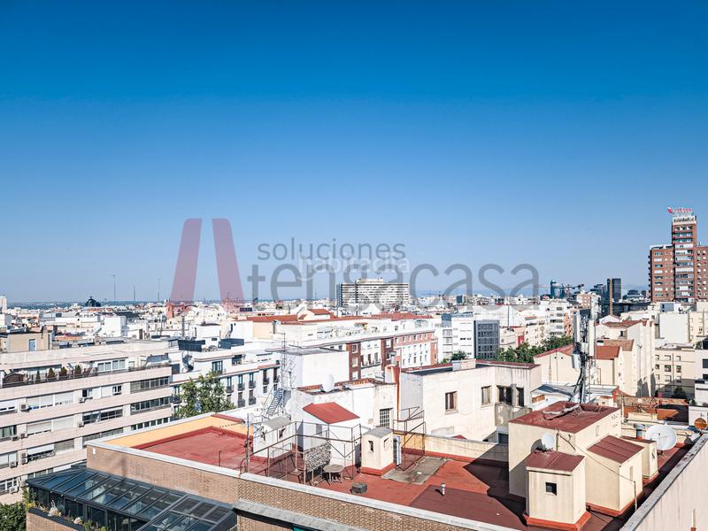 Foto d65c017c-2310-49e5-a5f2-cb4363b4d279. Piso exclusivo piso en última planta con vistas únicas a la sierra y bernabéu, en francisco silvela en Madrid