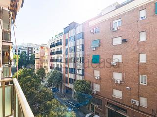 Pis  Calle de méjico. Piso amplio, bien ubicado y con terraza: ¡ven a conocerlo!