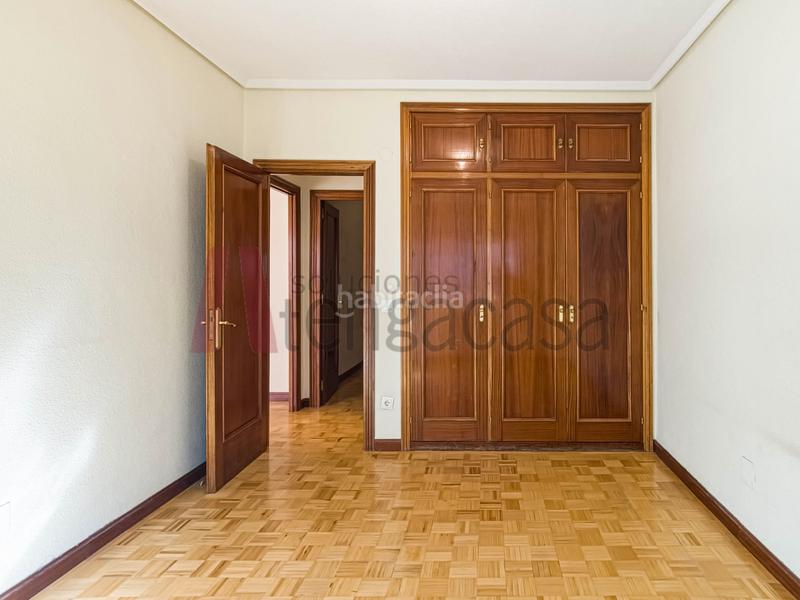 Foto 7527fe32-c625-4714-b410-a7727e128c52. Piso  amplio, bien ubicado y con terraza: ¡ven a conocerlo! en Madrid