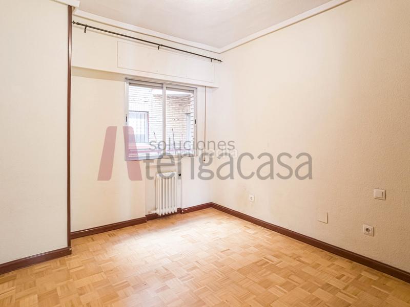 Foto d0bf4084-f9d1-4cf6-9075-8b95e0c2783c. Piso  amplio, bien ubicado y con terraza: ¡ven a conocerlo! en Madrid