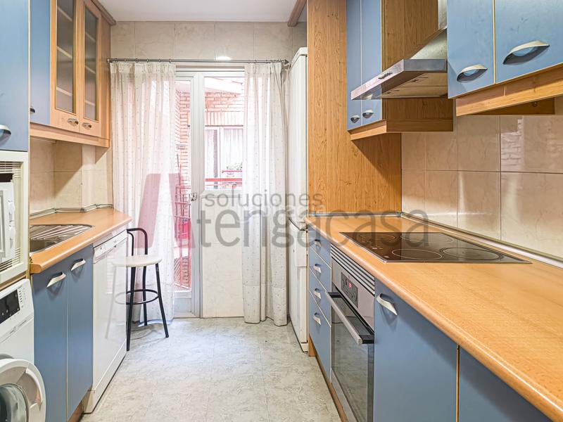 Foto df703339-fd70-4915-b12c-1552715d6b39. Piso  amplio, bien ubicado y con terraza: ¡ven a conocerlo! en Madrid