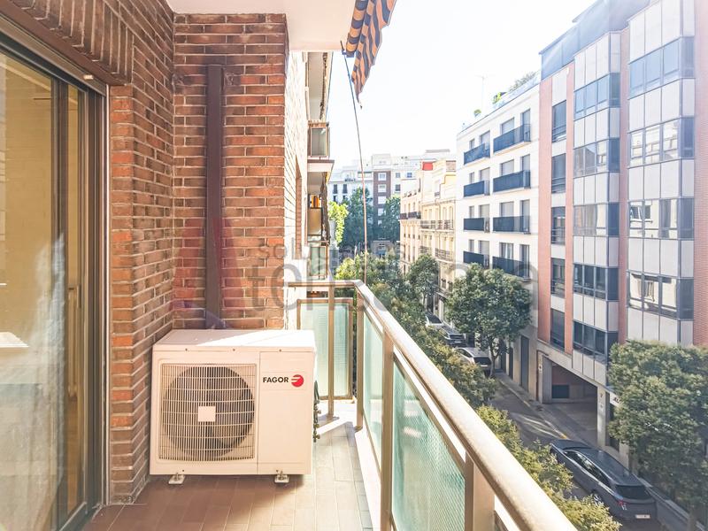 Foto fcea063e-3fca-4dcd-862a-2ff3cb36fb41. Piso  amplio, bien ubicado y con terraza: ¡ven a conocerlo! en Madrid