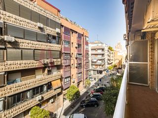 Lloguer Apartament a Calle de ardemans 40. Piso luminoso con terraza en guindalera – ¡listo para entrar a v