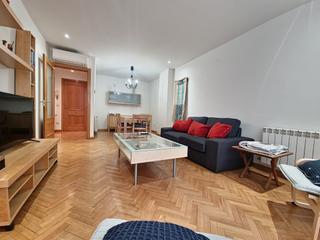 Lloguer Pis  Calle del pilar de zaragoza. Vivienda de tres dormitorios en alquiler en salamanca - guindale