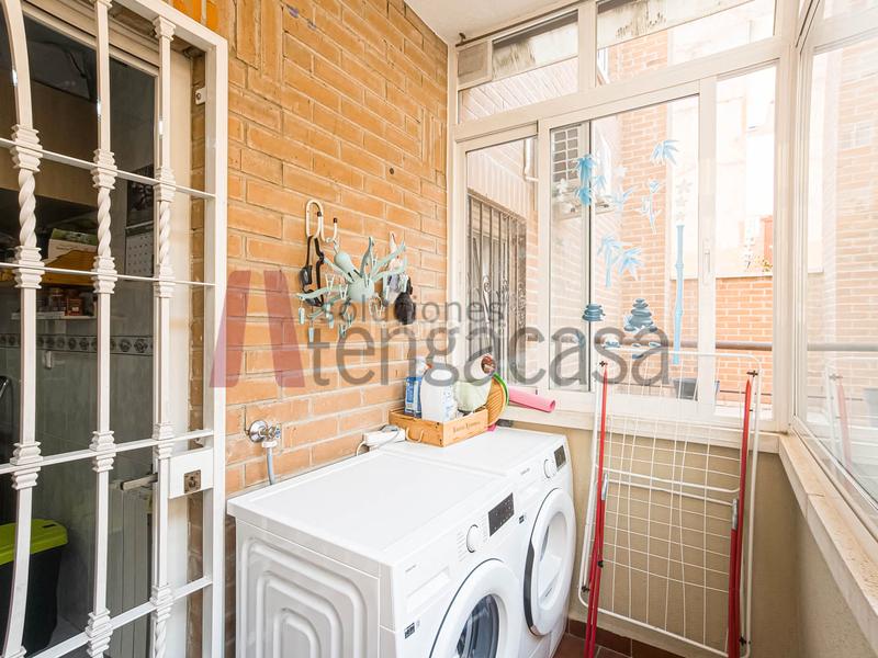 Foto 0d9cf7ba-dfeb-461a-bb37-ad9430ab6b0c. Apartament amb calefacció aparcament a Guindalera Madrid