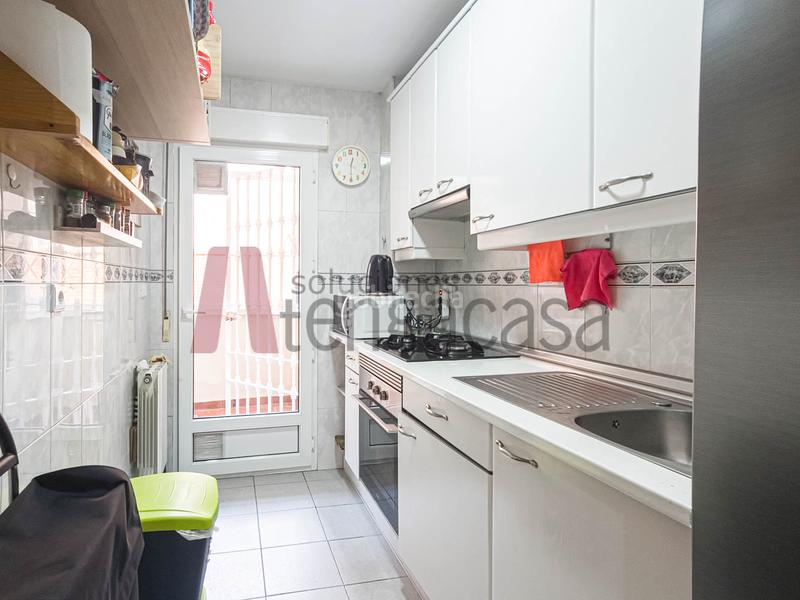 Foto 9490bd38-c308-4393-aa12-a648da70a8a9. Apartament amb calefacció aparcament a Guindalera Madrid