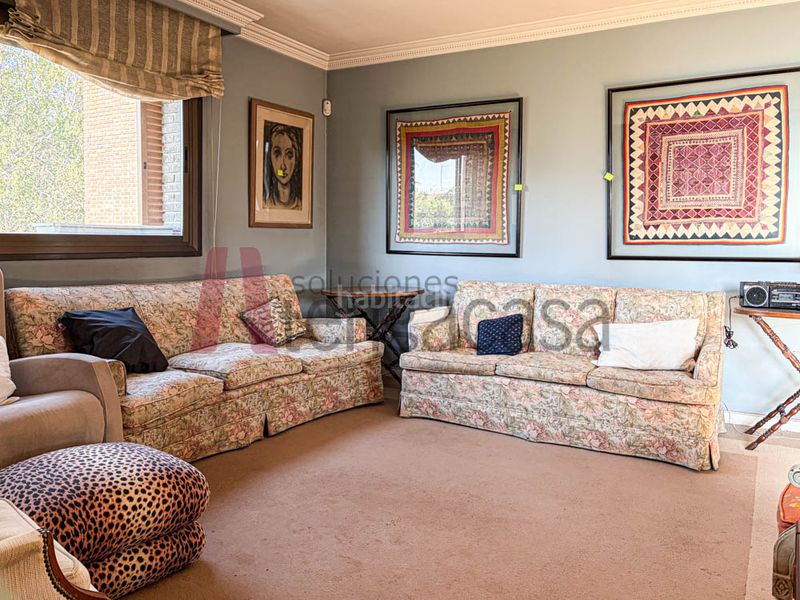 Piso exclusiva vivienda de lujo en arturo soria con piscina y dos plazas de garaje incluidas en el precio en Madrid - Imagen 13